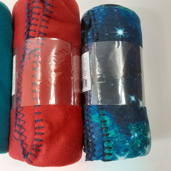 New Mainstays Fleece Throw Blankets - Lot of 4 - 50" x 60" - See Description - Picture 8 of 11